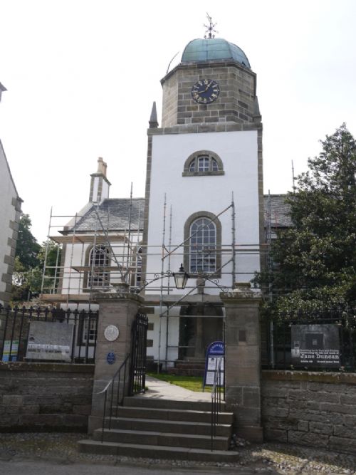 Cromarty Courthouse emerges from the scaffold